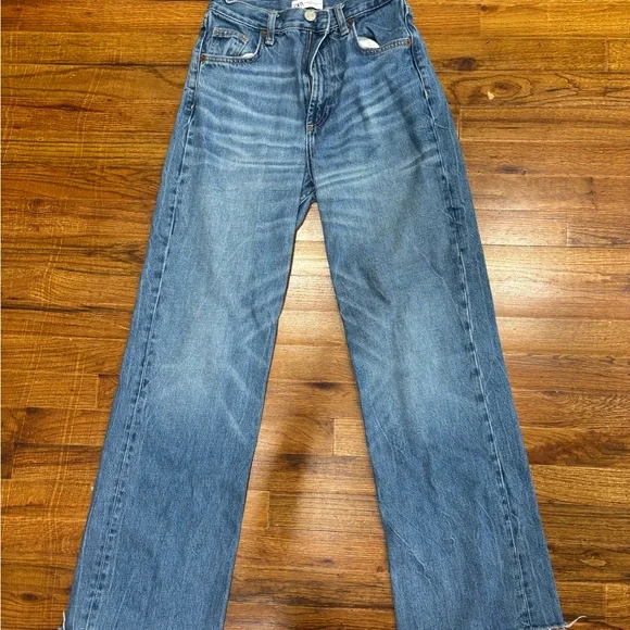 Zara Classic Dark Blue Straight Leg Jeans - Picture 2 of 4